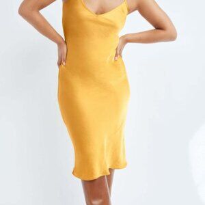 Wilfred Only Slip Satin Midi Dress NWT Size Medium Goldie Yellow Aritzia